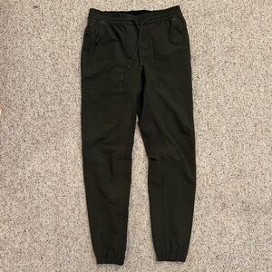 Men's Lululemon Dark Olive License to Train Jogger Pants Medium Tall